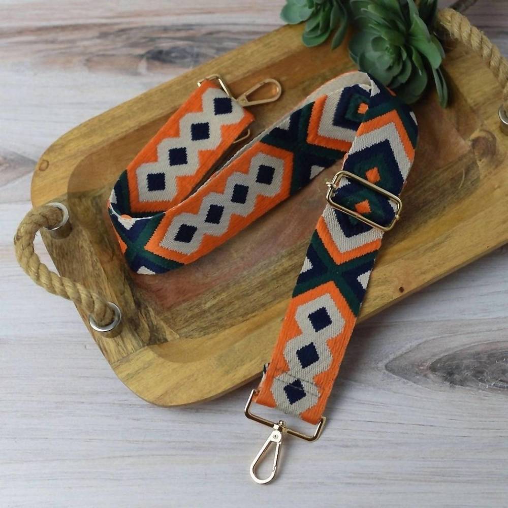 NEW LAUREN LANE geometric woven adjustable crossbody bag purse guitar strap in o